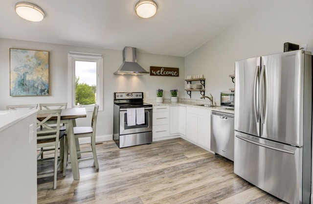 Brand New! 2Bd2Bth Downtown:Book Now!