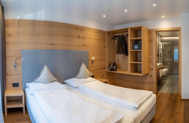 Brand New Apartments “Seceda - Montblanc” with Wi-Fi, Terrace & Garden