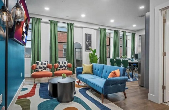 Brand New Apt+2 Queens+ BunkBed+Free Parking+55" Tv