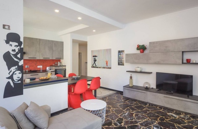 Brand new Apt, Wifi & Relax (CITRA 010015-LT-0298)