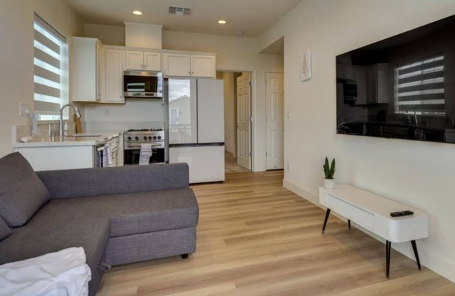 Brand New Luxury 2 Bed 2 bath