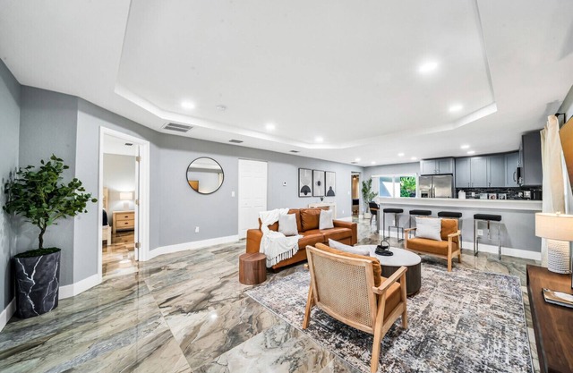 Brand New Modern Villa - Fully Fenced Backyard