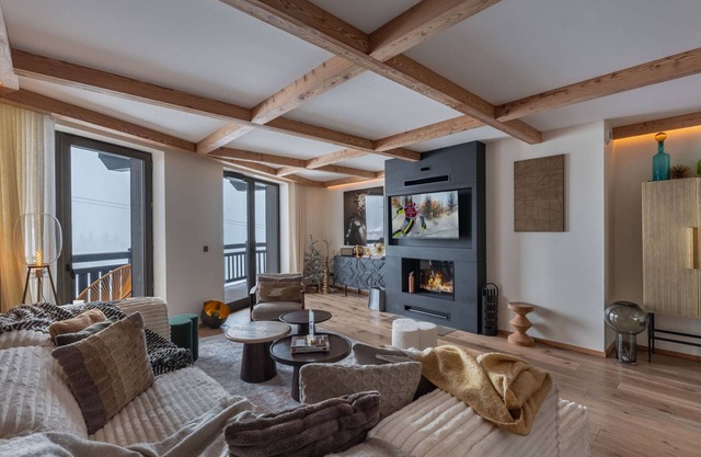 Brand-New Ski-In/Ski-Out Apartment with Access to Pool and Spa in Courchevel 1850