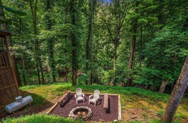 Brand New!!! Storybook 2 Bdrm/2 Bath Mtn Cottage