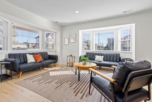 Brand New Townhouse 2 Blocks to WW Beach & Boards
