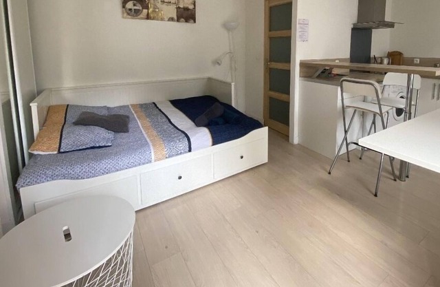 Bras de Fer-Studio-Ensuite Shower-Terrace
