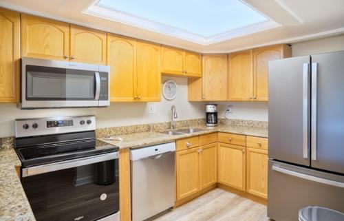 Breakers West C1 condo