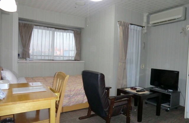 Breakfast included Smoking S Single Room/Osaka Ōsaka