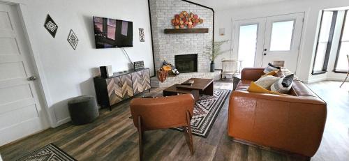 Breathe Easy Here in Buda 3bd 2ba Home