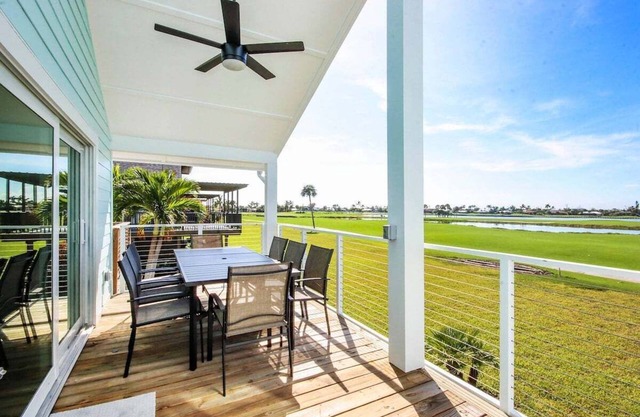 Breathtaking golf front villa on Sanibel Island - Includes Tennis Membership - 18th Fairway