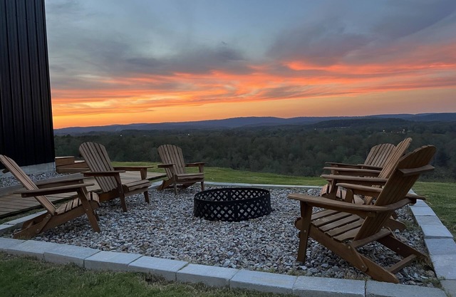 Breathtaking Mountain View Studio Suite