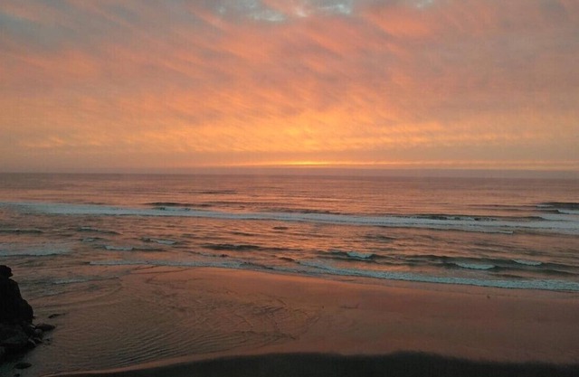 BREATHTAKING Oceanfront Luxury... Sunset Sanctuary