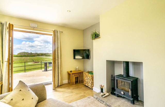 Brecks Farm - Well Cottage - sleeps 2 guests in 1 bedroom