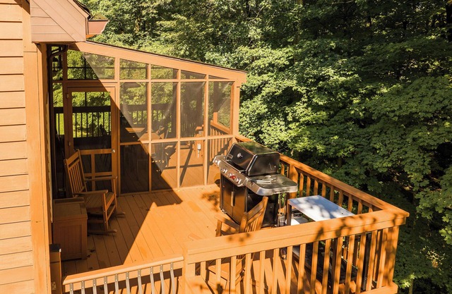 Breezy Hill: Private Cedar Cabin Oasis