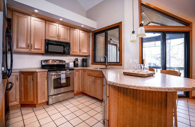 Briarwood Serenity at Abbey Springs – Secluded 4 BDR in Desirable Resort!