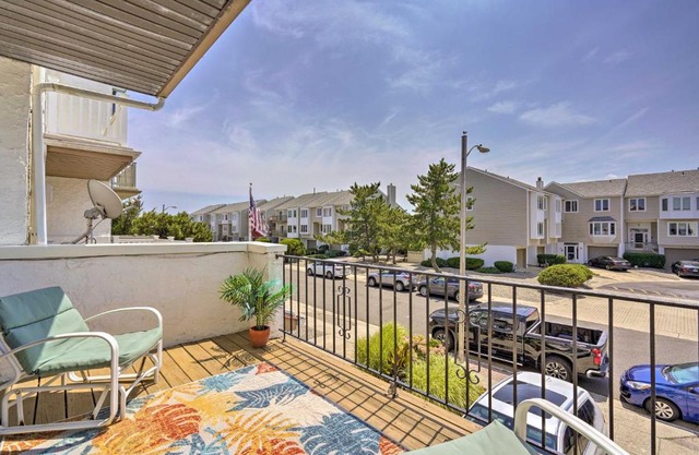 Brigantine Retreat with Balconies - Walk to Beach!