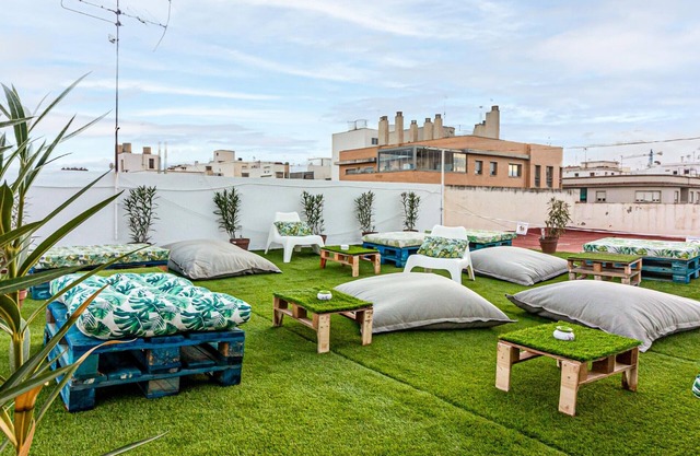 Bright 2-Bedroom Apartment in Central Málaga, Fully Equipped Kitchen
