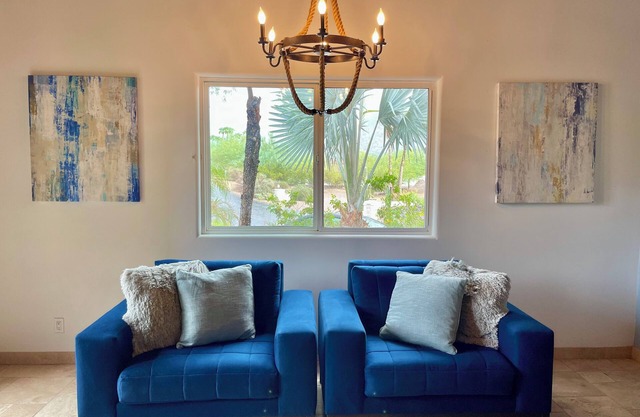 Bright and Charming apartment in Paradise Valley