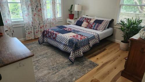 Bright and Cozy room in a Charming Homestay!