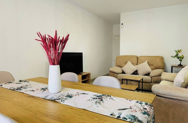 Bright Apartment Near Granada Center