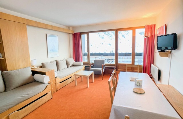 Bright apartment · Near the slopes · Balcony · Pets allowed