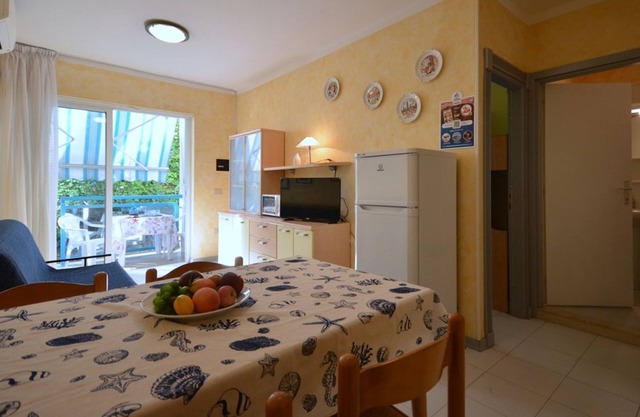 Bright apartment with terrace and private garden by Beahost Rentals
