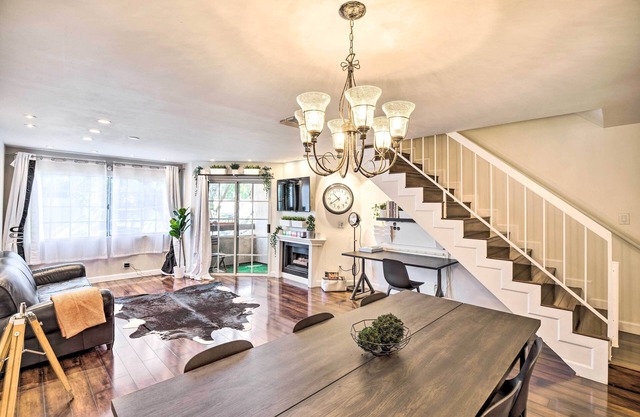 Bright Burbank Condo < 2 Mi to Griffith Park!