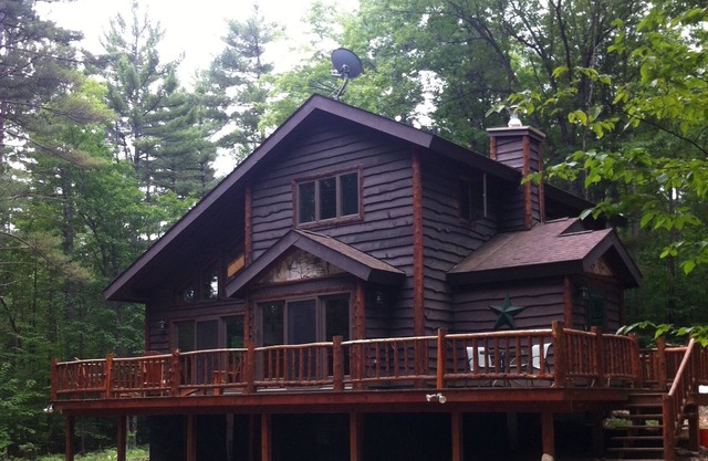 Bright cabin retreat happily situated 7 miles from Whiteface Mt