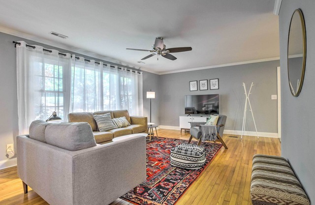 Bright Cary Home with Deck < 15 Mi to Raleigh!
