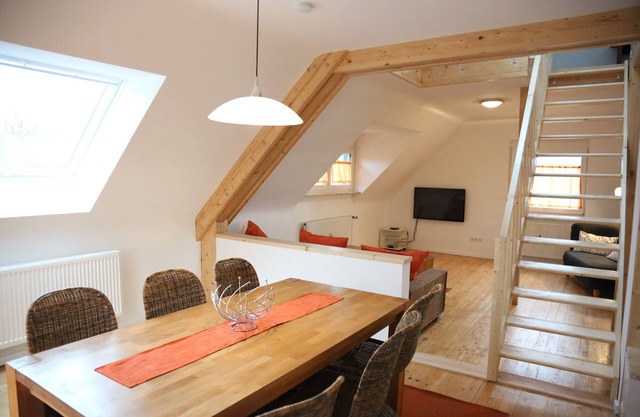 Bright, centrally located, comfortable maisonette