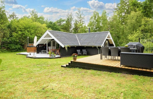 Bright Cottage with Hot Tub - By Traum Ferienwohnungen