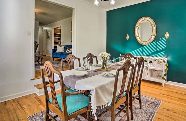 Bright & Cozy Charleston Home Near Downtown!