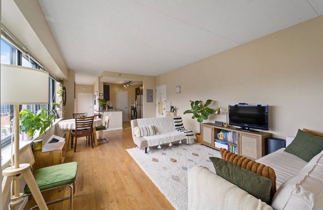 Bright, cozy family apartment in vibrant Harlem—your ideal home away from home.