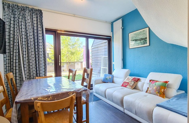 Bright Duplex · Ski-in/Ski-out · Pool · Spa Access