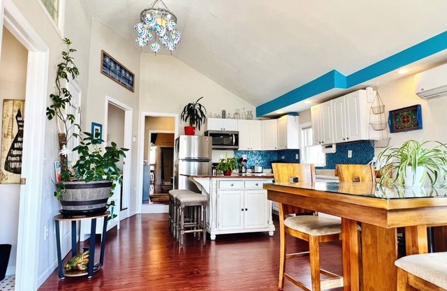 Bright Home Steps from Beach and Boardwalk!