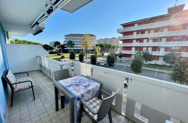 Bright apartment by the beach with a lovely balcony