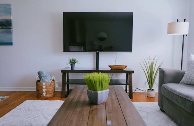 Bright & Modern off Westport