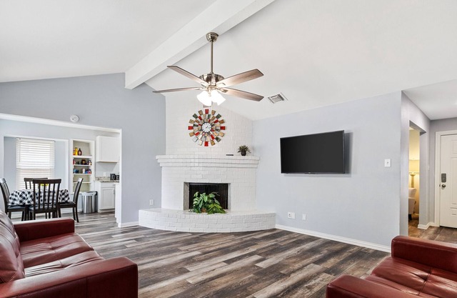 Bright & Spacious 4BR Home - Great Location!