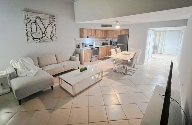 Bright, Spacious & Clean Deer Creek Condo for 4 in Heart of Deerfield Near Beach