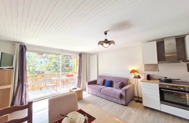 Bright Third-Floor Apartment