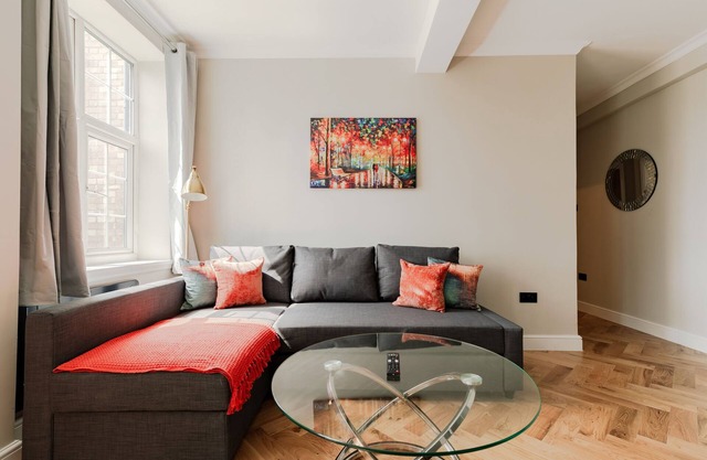 Bright Two Bedrooms near Marble Arch