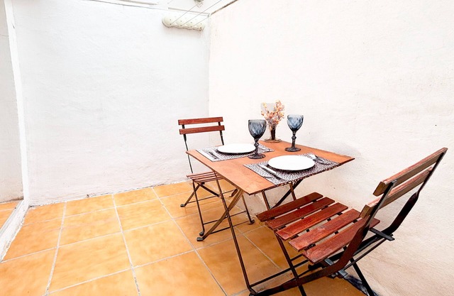Bright, with patio and good area