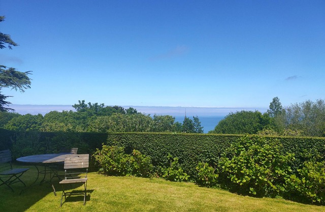 Brise du Large: large 6-person apartment with magnificent sea view