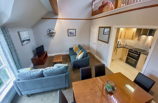 Broad Apartment 8 - UK48084