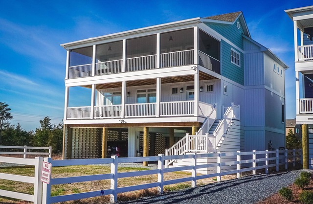 Broadkill Beach home with amazing water views- just steps from the beach!