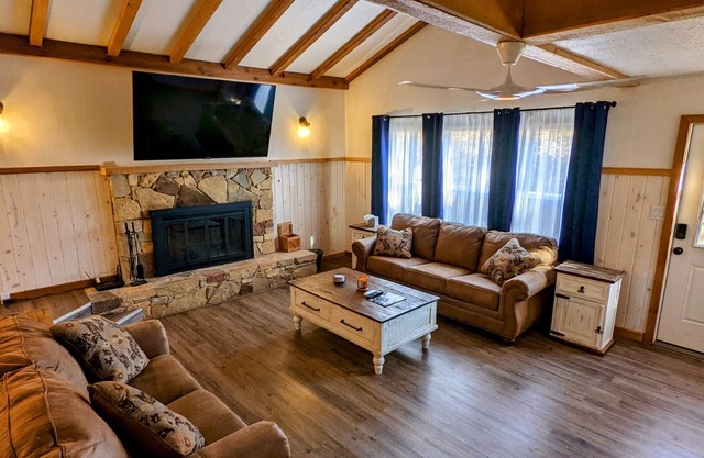 Broken Arrow- Beautiful Woodland view just miles from Lake Arbuckle