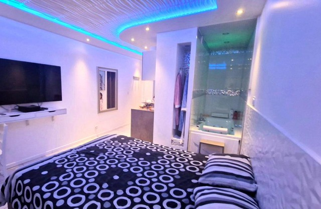 Bron centre appartement meublé avec jacuzzi
