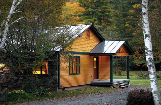 Brookside Cabin + Hot Tub | Woodstock & Killington