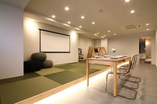 BROOMSTAY Umeda west