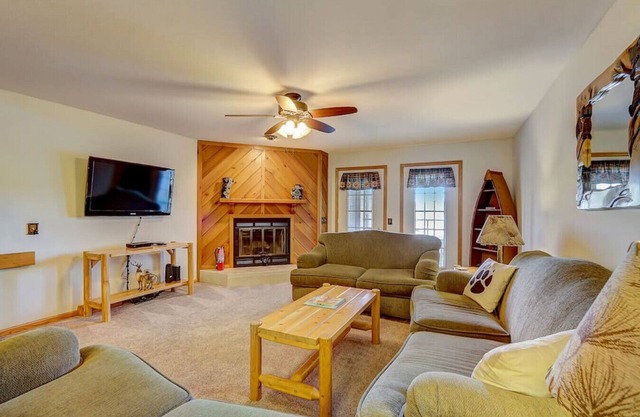 Brown Family Condo - Top Floor Views - Boat Slip